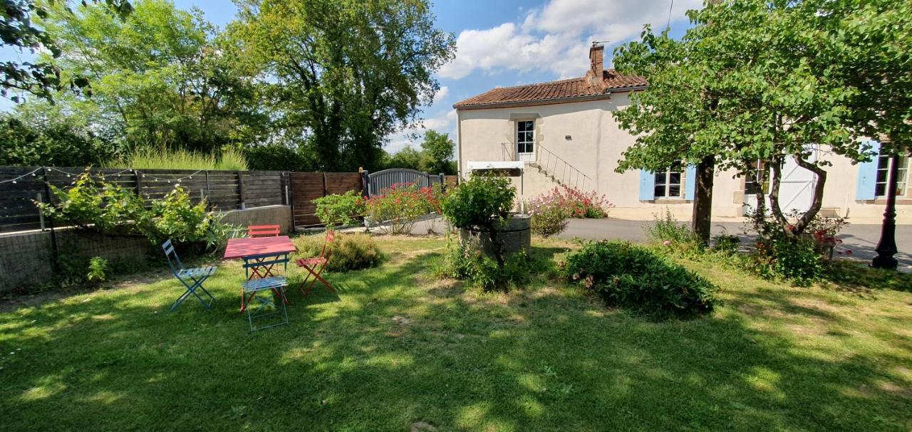 Le Studio De Rochavelle Chiché Exterior foto